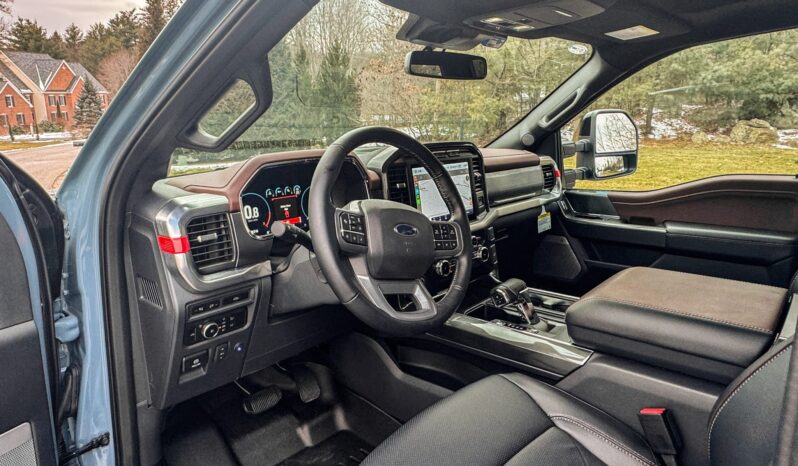 								2023 Ford F-150 SuperCrew Hennessey Venom 775 full									