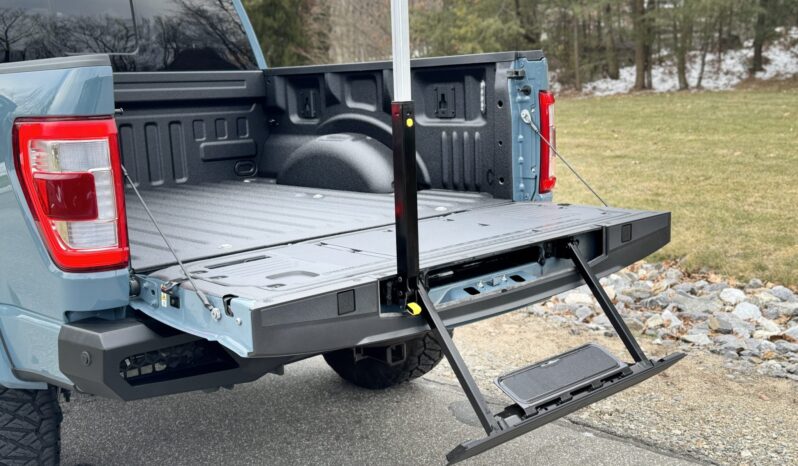 								2023 Ford F-150 SuperCrew Hennessey Venom 775 full									