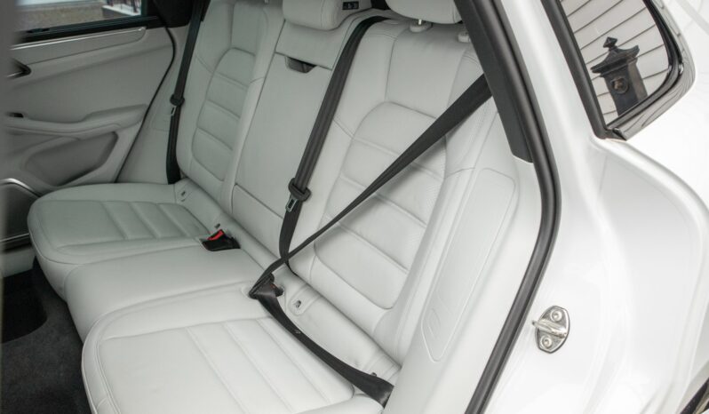 								2023 Porsche Macan GTS full									