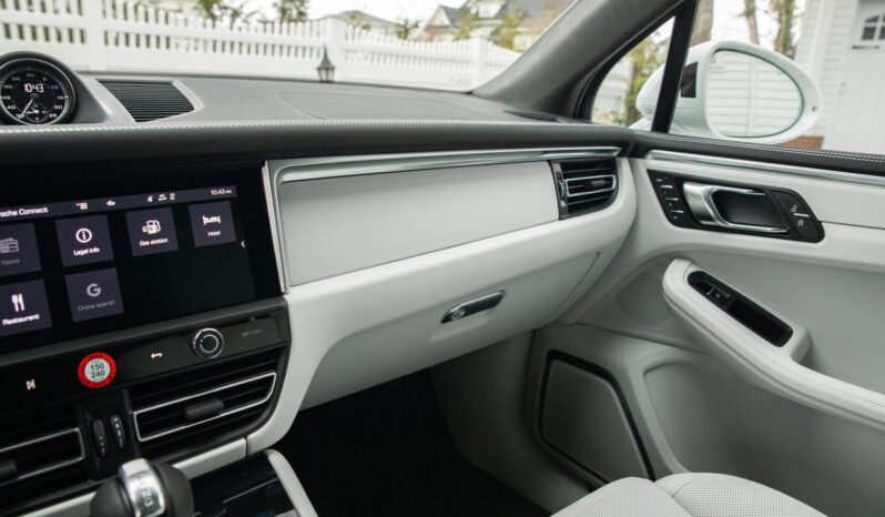 								2023 Porsche Macan GTS full									