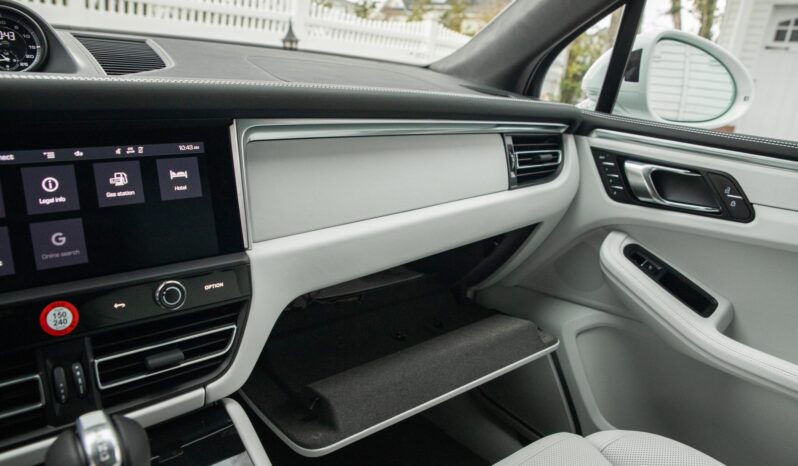 								2023 Porsche Macan GTS full									