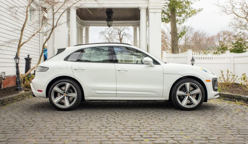 								2023 Porsche Macan GTS full									