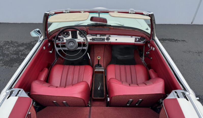 								1967 Mercedes-Benz 250SL 4-Speed full									