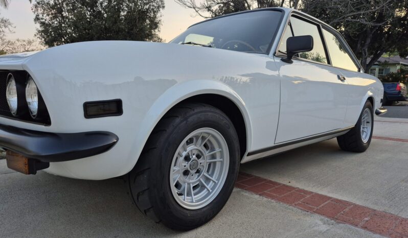 								1972 Fiat 124 Sport Coupe full									
