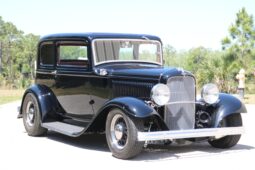 										1932 Ford Victoria Street Rod 303 Rocket full									