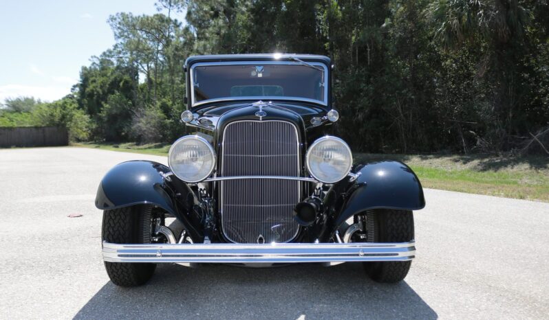 								1932 Ford Victoria Street Rod 303 Rocket full									