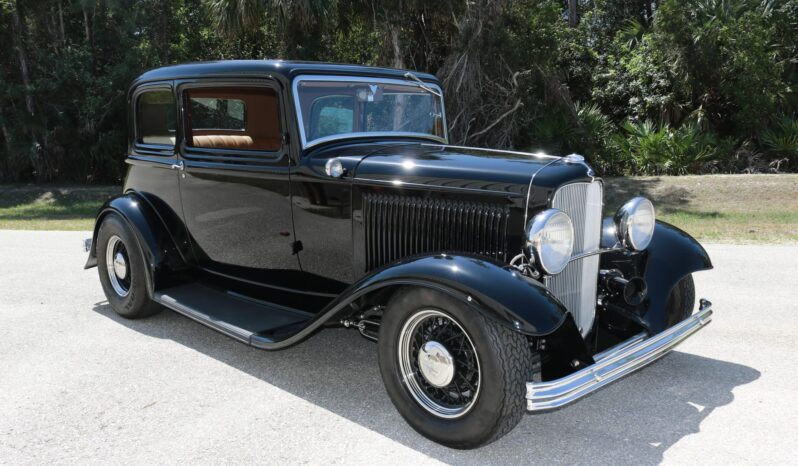 								1932 Ford Victoria Street Rod 303 Rocket full									