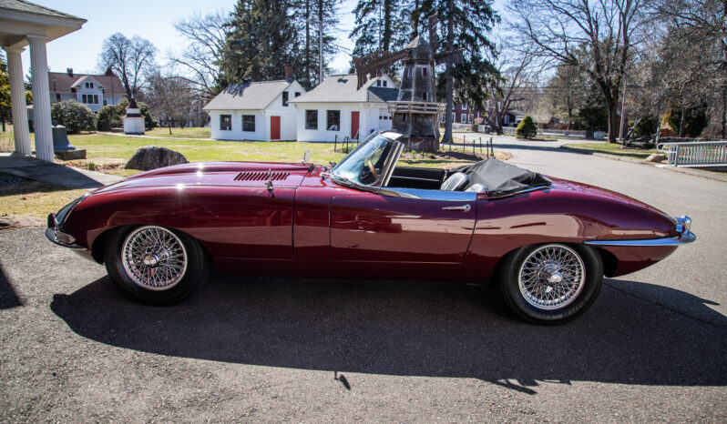 								1966 Jaguar XKE Series I 4.2 Roadster full									
