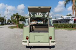 										1965 Volkswagen Type 2 Kombi 23-Window Conversion full									
