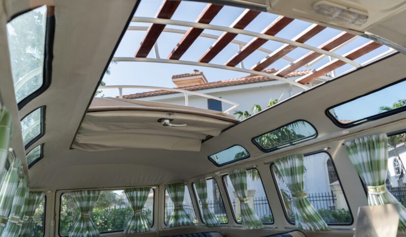 								1965 Volkswagen Type 2 Kombi 23-Window Conversion full									