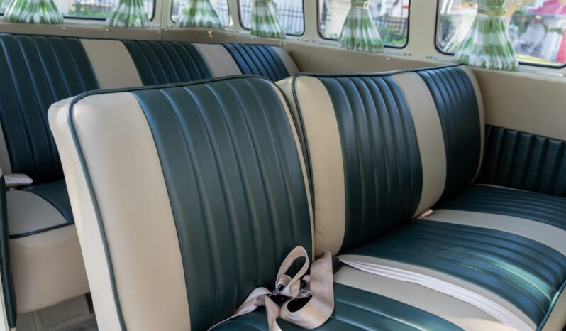 								1965 Volkswagen Type 2 Kombi 23-Window Conversion full									