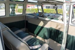 										1965 Volkswagen Type 2 Kombi 23-Window Conversion full									