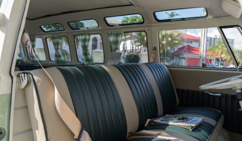 								1965 Volkswagen Type 2 Kombi 23-Window Conversion full									