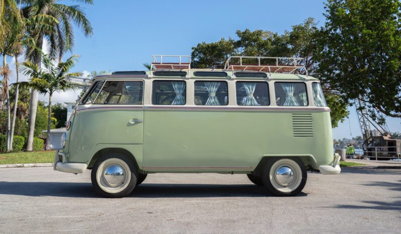 								1965 Volkswagen Type 2 Kombi 23-Window Conversion full									
