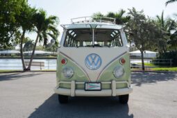 										1965 Volkswagen Type 2 Kombi 23-Window Conversion full									
