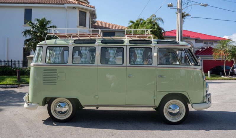								1965 Volkswagen Type 2 Kombi 23-Window Conversion full									