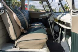 										1965 Volkswagen Type 2 Kombi 23-Window Conversion full									