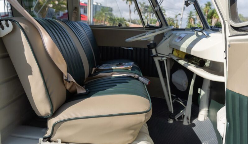 								1965 Volkswagen Type 2 Kombi 23-Window Conversion full									