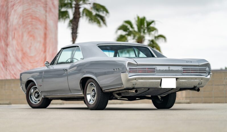 								1966 Pontiac GTO 4-Speed full									