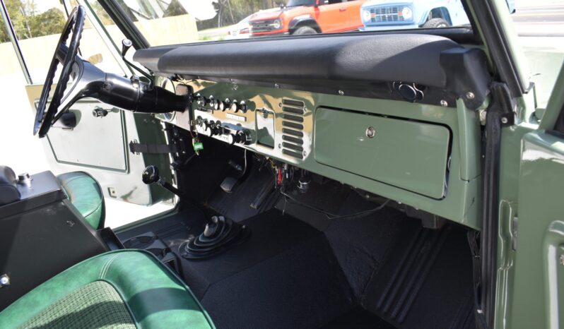 								1977 Ford Bronco 302 full									