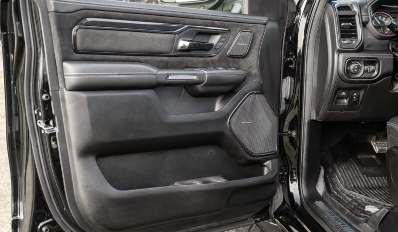 								2022 Ram 1500 TRX Crew Cab 4×4 full									