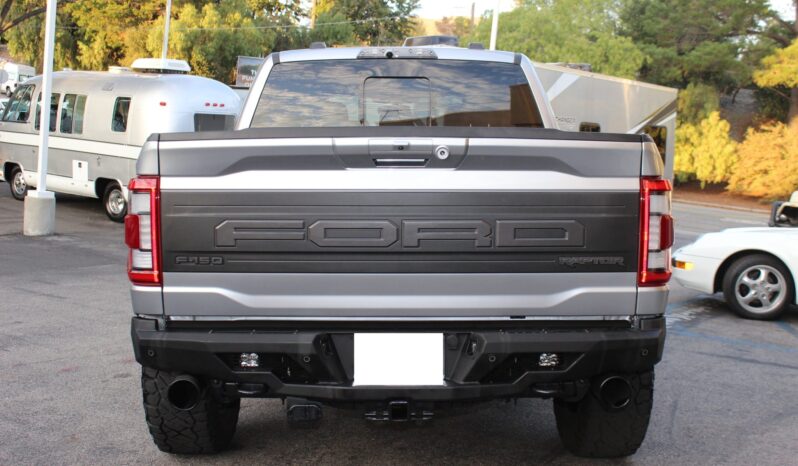 								2022 Ford F-150 Raptor SuperCrew full									