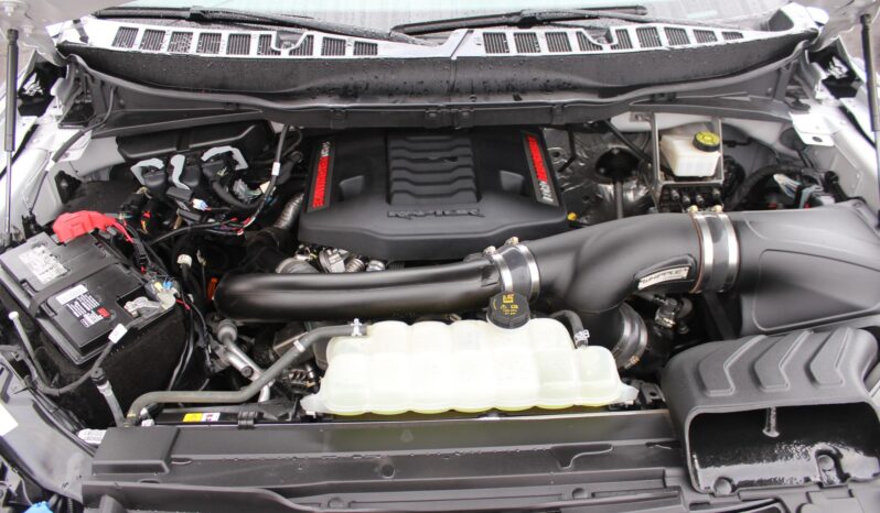 								2022 Ford F-150 Raptor SuperCrew full									