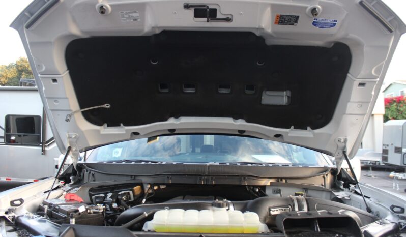 								2022 Ford F-150 Raptor SuperCrew full									