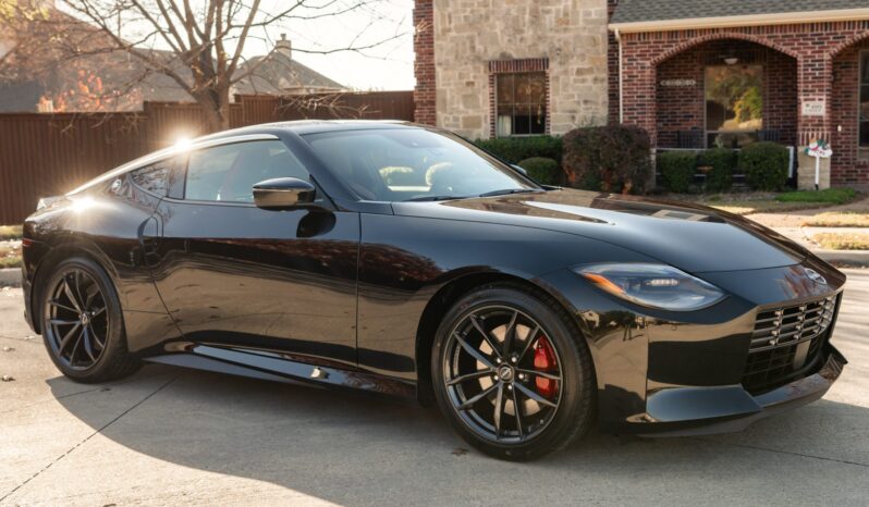 								2023 Nissan Z Performance 6-Speed full									