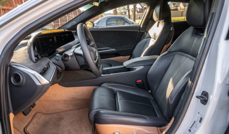 								2022 Lucid Air Grand Touring full									