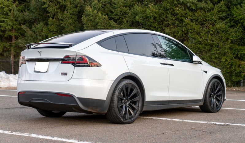 								2022 Tesla Model X Plaid full									