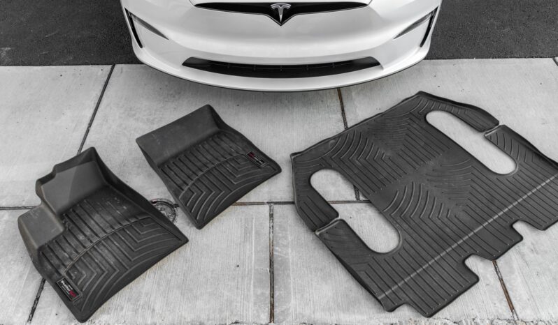 								2022 Tesla Model X Plaid full									