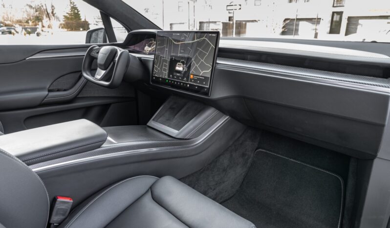 								2022 Tesla Model X Plaid full									