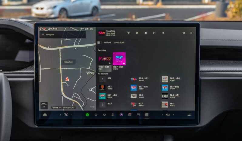 								2022 Tesla Model X Plaid full									