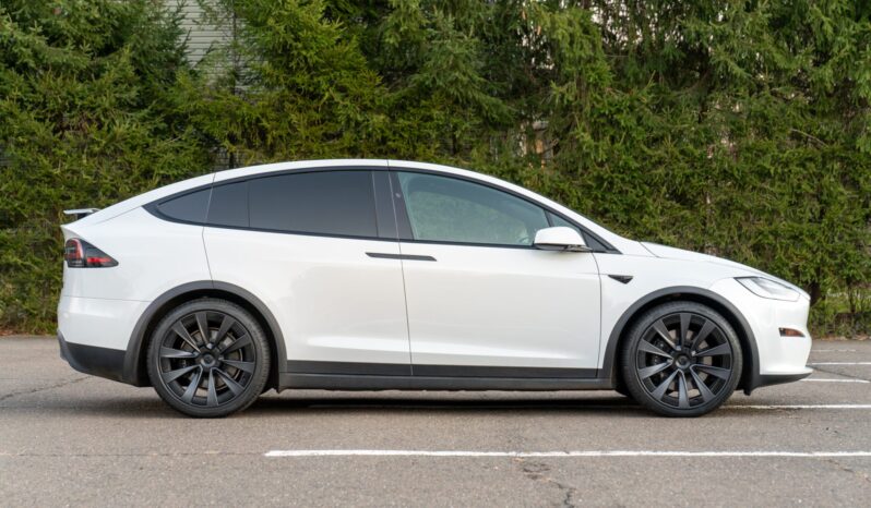 								2022 Tesla Model X Plaid full									