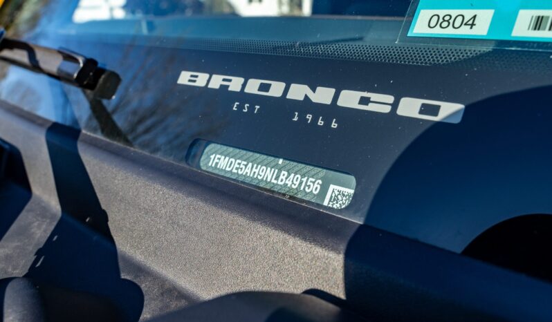 								2022 Ford Bronco Outer Banks 2-Door full									