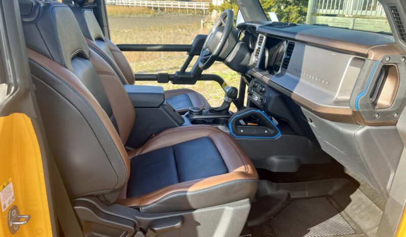 								2022 Ford Bronco Outer Banks 2-Door full									