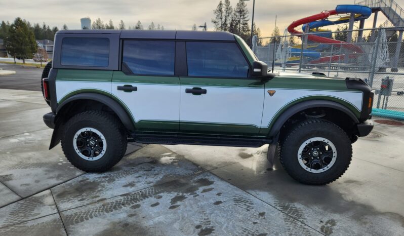 								2023 Ford Bronco Badlands V6 4-Door full									