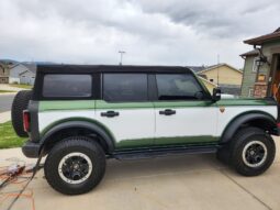 										2023 Ford Bronco Badlands V6 4-Door full									