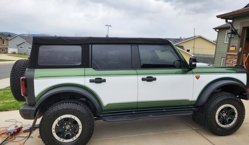 								2023 Ford Bronco Badlands V6 4-Door full									