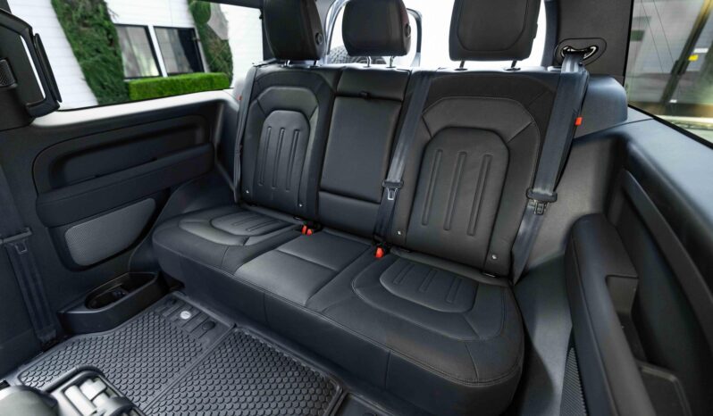 								2022 Land Rover Defender 90 X-Dynamic S full									