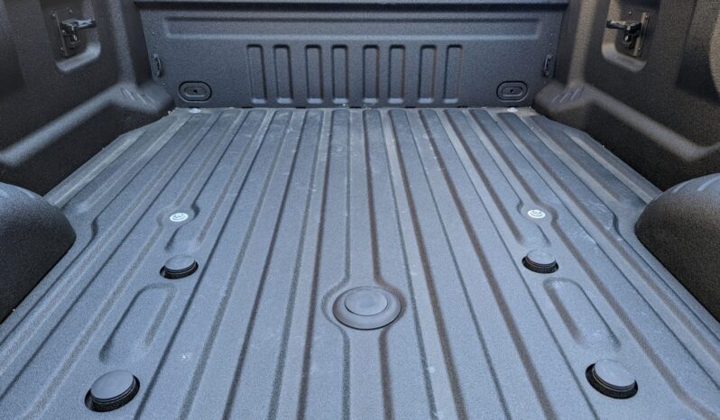 								2022 Ford F-450 Super Duty XLT 4×4 full									