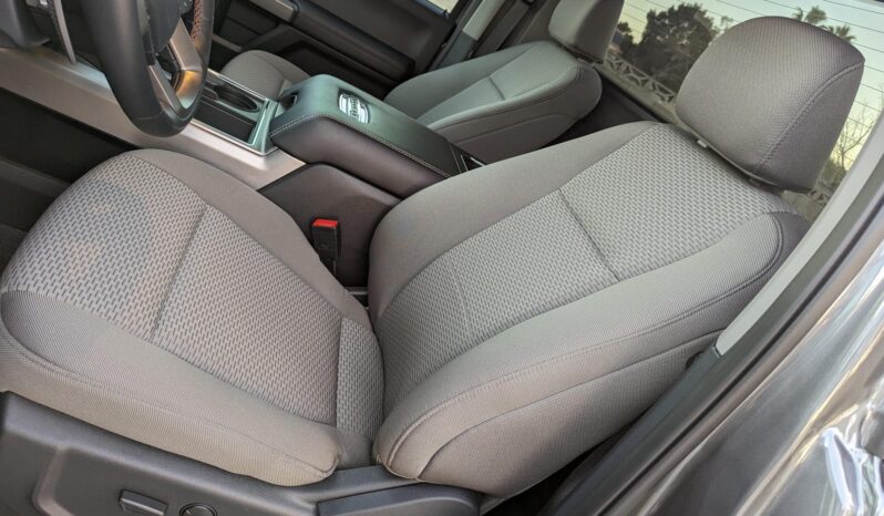 								2022 Ford F-450 Super Duty XLT 4×4 full									