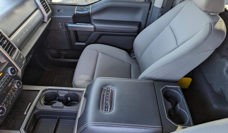 								2022 Ford F-450 Super Duty XLT 4×4 full									