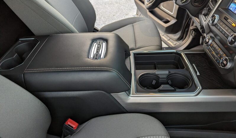 								2022 Ford F-450 Super Duty XLT 4×4 full									