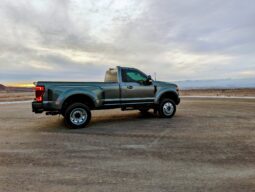 										2022 Ford F-450 Super Duty XLT 4×4 full									