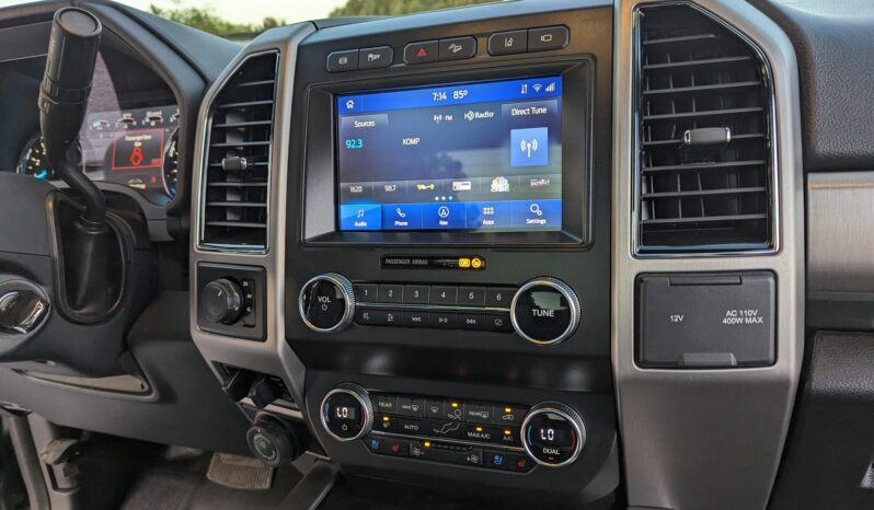 								2022 Ford F-450 Super Duty XLT 4×4 full									