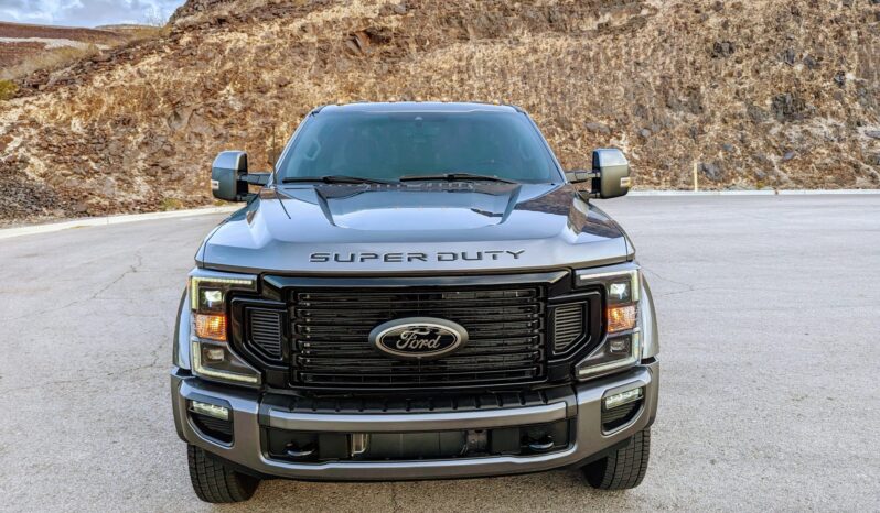 								2022 Ford F-450 Super Duty XLT 4×4 full									