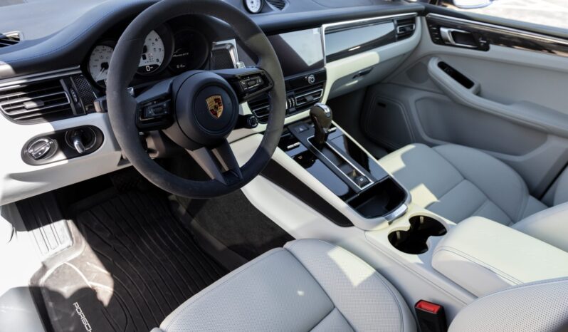 								2022 Porsche Macan GTS full									