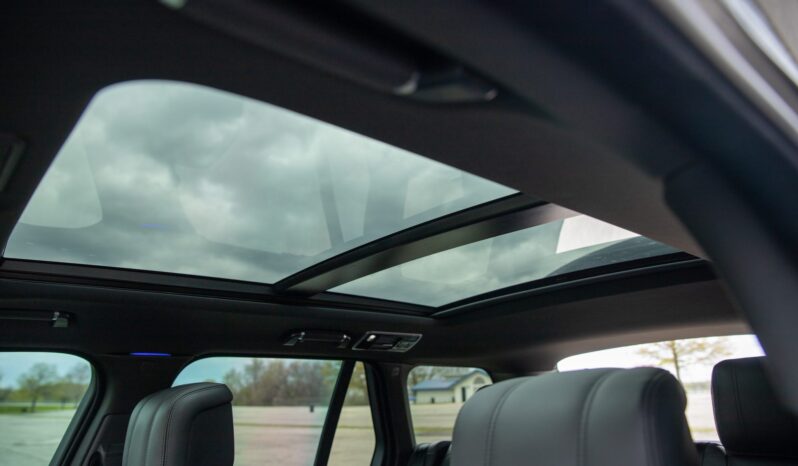 								2022 Land Rover Range Rover HSE Westminster Edition full									